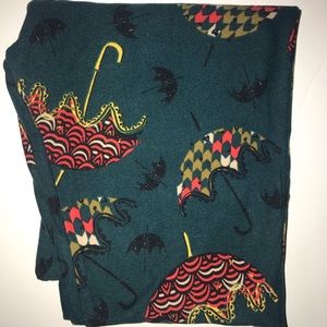 New Lularoe Umbrella Gilmore girls OS Leggings